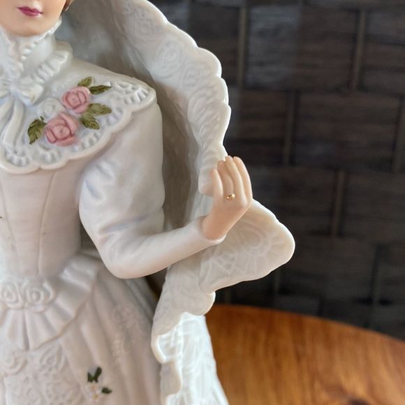 The Centennial Bride by Lenox Fine Porcelain Figurine - Picture 12 of 12